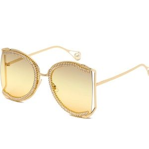 Brown/Yellow - Multicolor rhinestone shades.